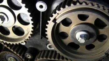 Замена комплектов ГРМ